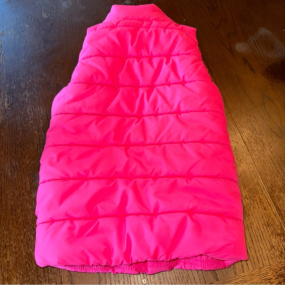 Puma Girl's Pink Puffer Vest With Silver Puma Logo Girls Size Small 7/8 Pre Own - Picture 3 of 7
